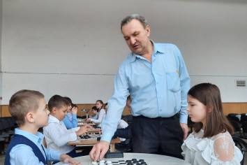 Мастер-класс проводит педагог Юрий Головков
